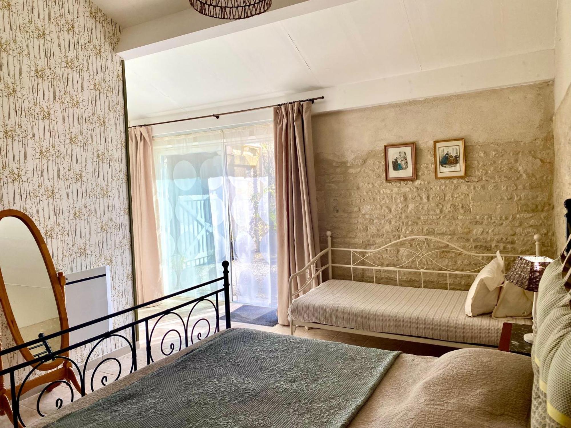Aux Agapanthes, Chambres D'Hotes Charentaises De Charme Avec Piscine Aumagne Extérieur photo